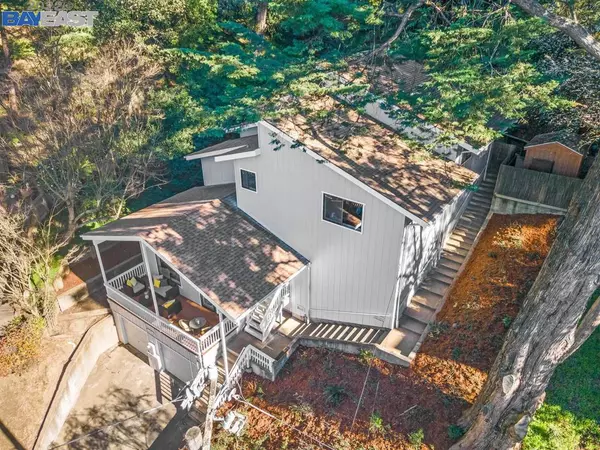 Oakland, CA 94611,6970 Exeter Dr