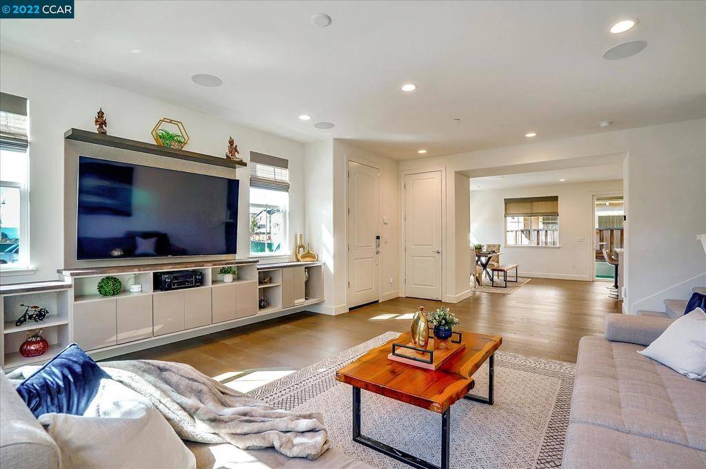 37748 Hickory St, Newark, CA 94560