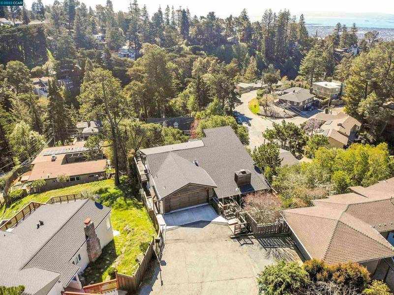 38 Kimberley Ct, Oakland, CA 94611