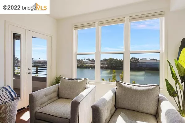 Oakland, CA 94601,2811 Regatta Dr