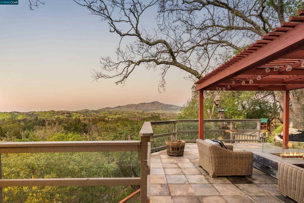 489 Clipper Hill Rd, Danville, CA 94526