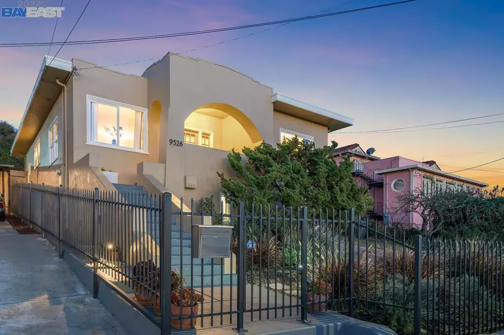 Oakland, CA 94605,9526 Burr