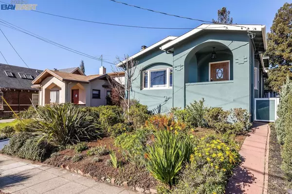 Oakland, CA 94602,4329 Edgewood Ave