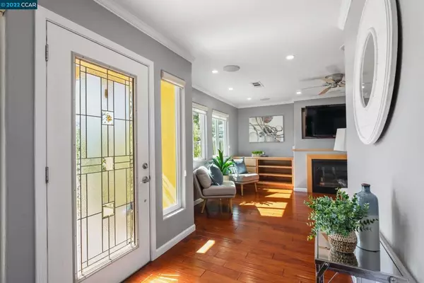 Martinez, CA 94553,15 Benita Way