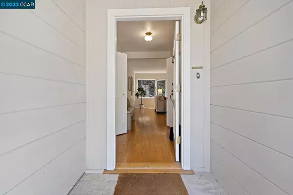 Orinda, CA 94563,75 Stanton Avenue