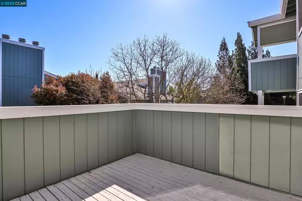 Martinez, CA 94553,1044 Maywood Ln #22A