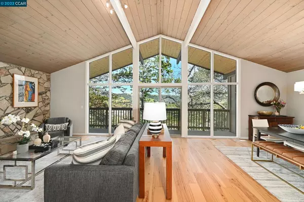 859 Mountain View Dr, Lafayette, CA 94549