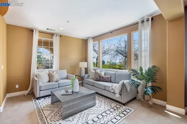 Hayward, CA 94542,302 Drummond Dr