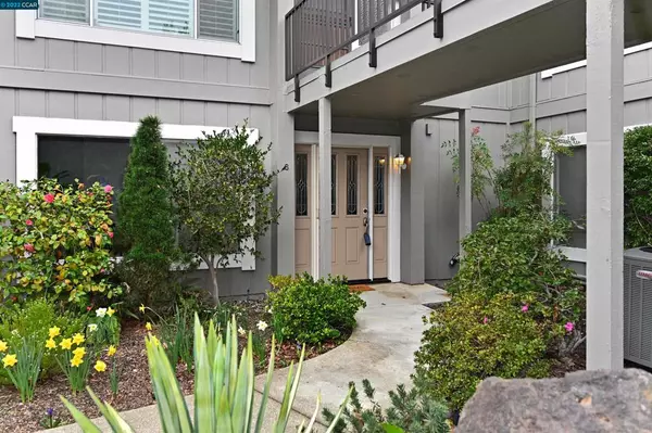 Walnut Creek, CA 94595,901 Terra California Dr #6