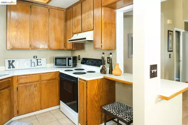 Hercules, CA 94547,710 Windsor