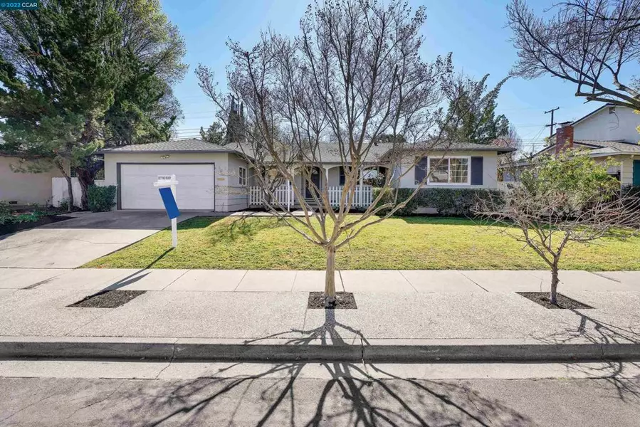 3082 Santa Paula Dr, Concord, CA 94518