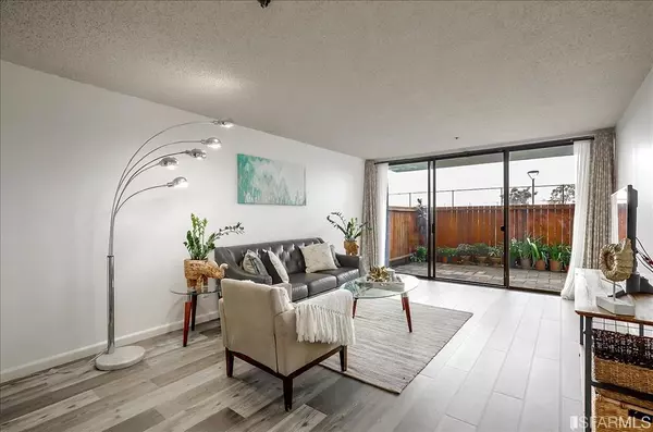 Albany, CA 94706,555 Pierce Street #137