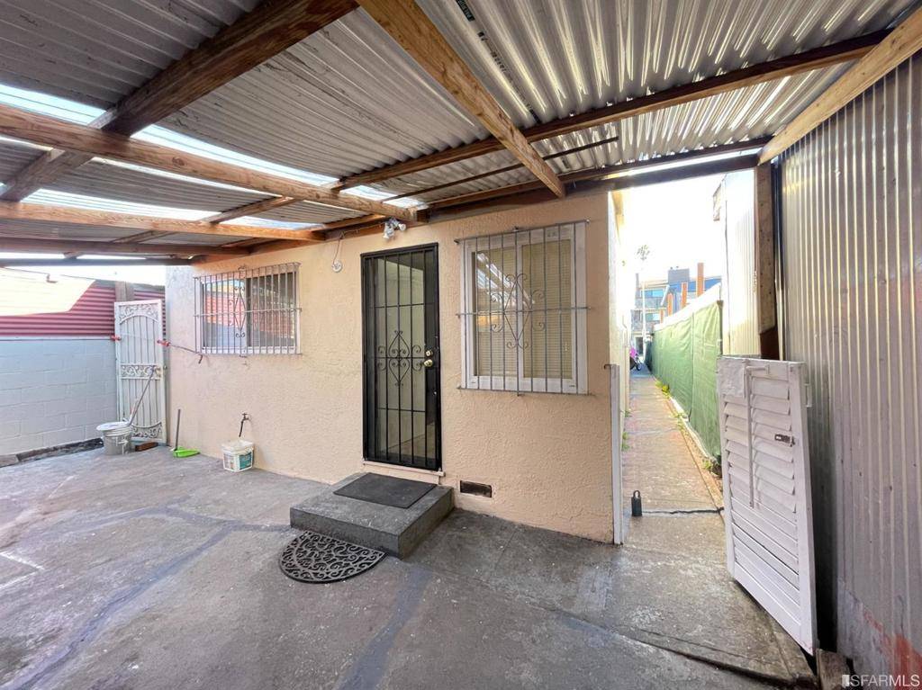 Oakland, CA 94619-1105,2871 38th Avenue
