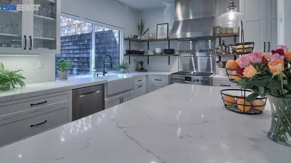 Walnut Creek, CA 94597,512 Monarch Ridge Dr