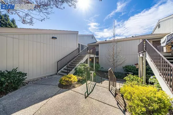 Walnut Creek, CA 94595,2705 Saklan Indian Dr #4