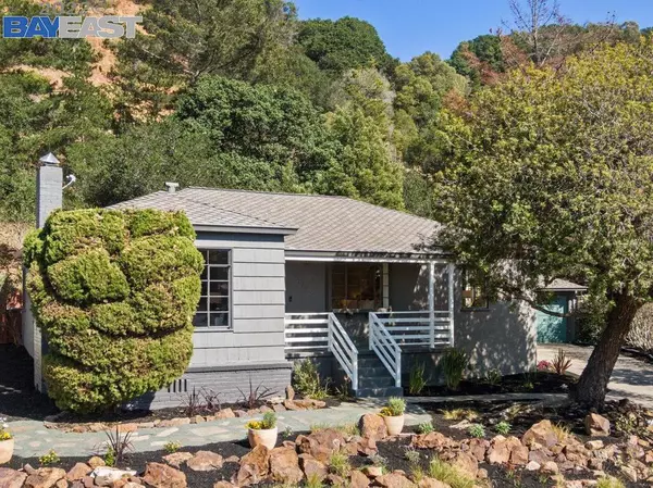 4784 Belfast Ave, Oakland, CA 94619