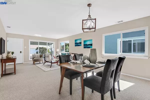San Leandro, CA 94579,14617 Acacia St