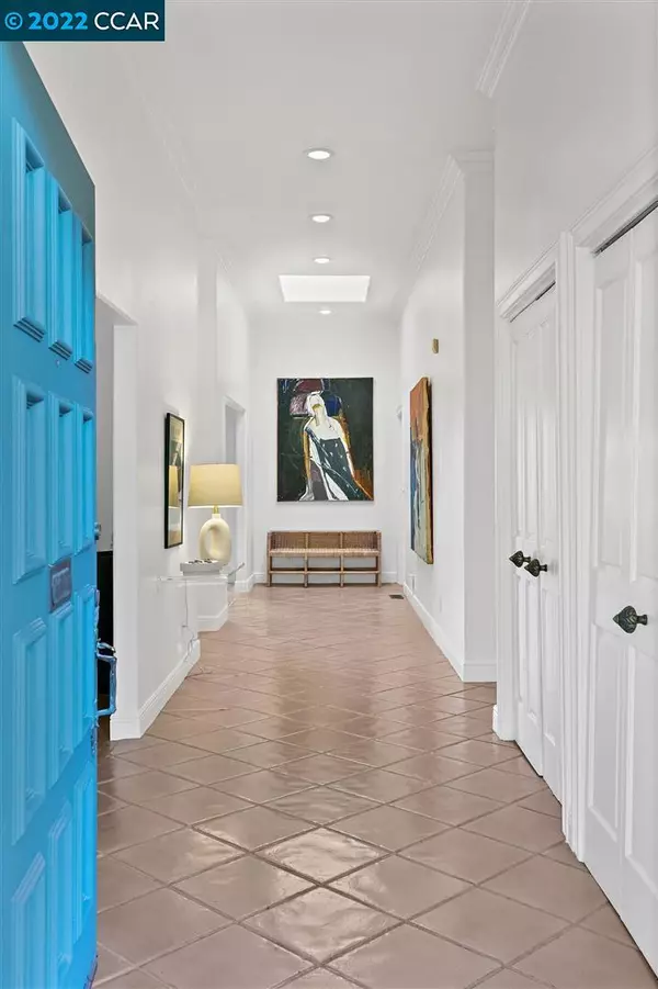 Orinda, CA 94563,20 El Verano