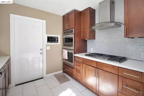 125 Anza Way, San Bruno, CA 94066