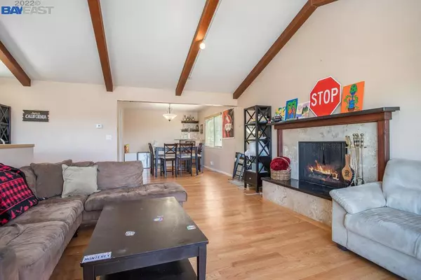 Moraga, CA 94556,130 Eileen Ct