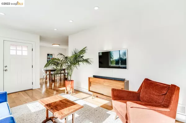 Oakland, CA 94601,2435 Potter