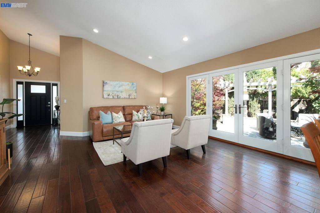 Pleasanton, CA 94566,4186 Hall Ct