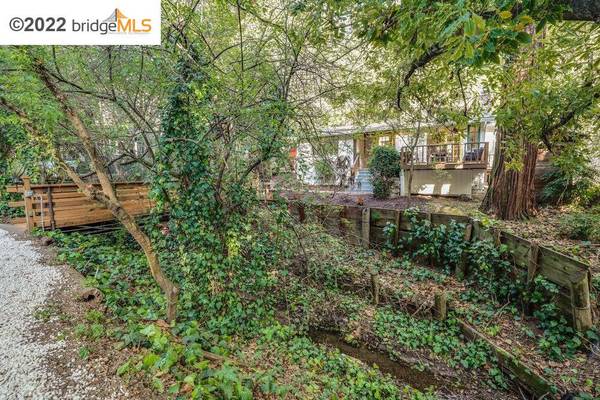 Oakland, CA 94611,6400 Pinehaven Rd