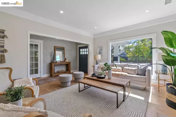 Oakland, CA 94611,4433 Pleasant Valley Ct