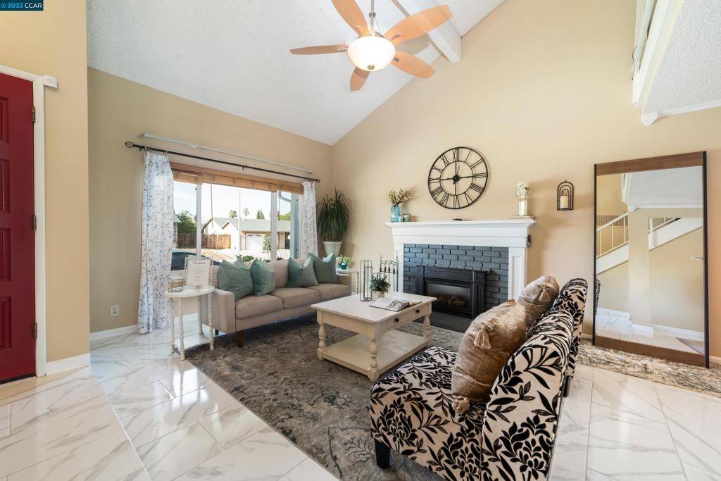 Antioch, CA 94509,909 Putnam St