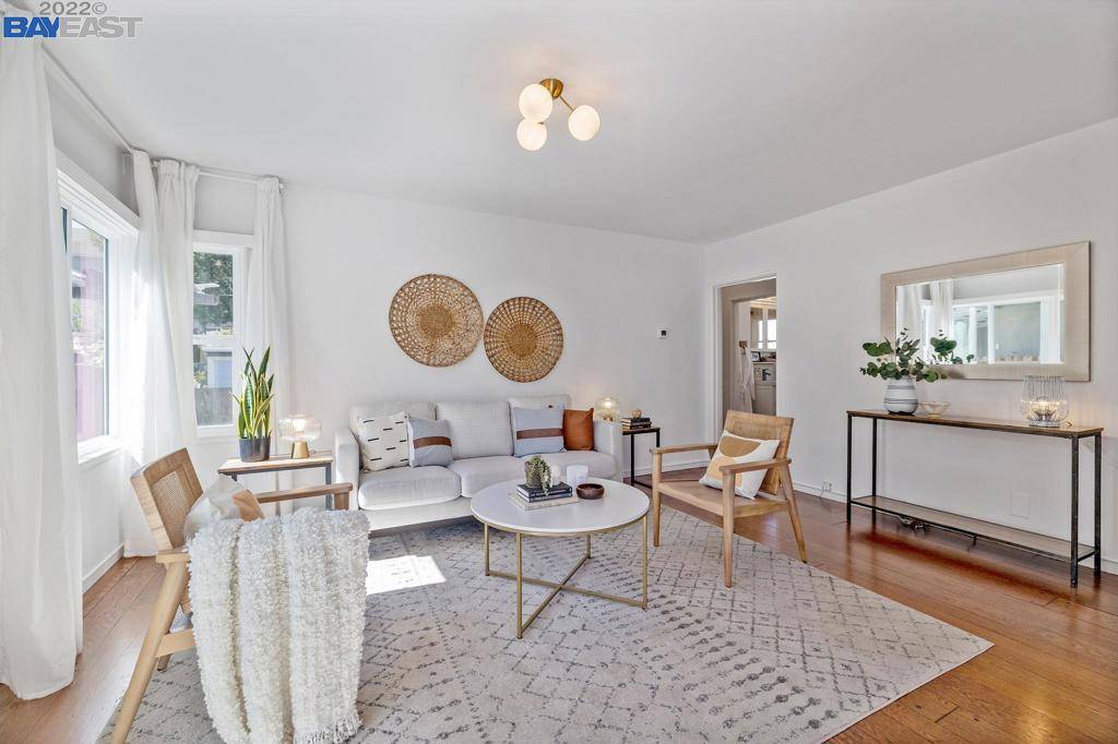 Alameda, CA 94501,1607 Minturn Street