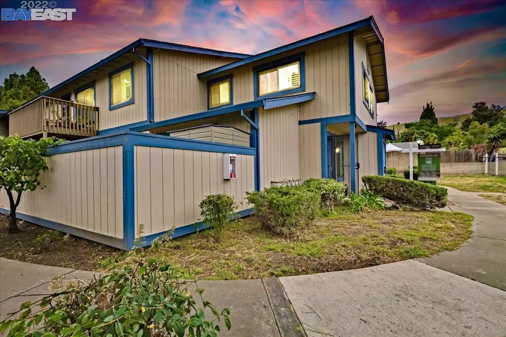 Union City, CA 94587,211 Ladera Plz