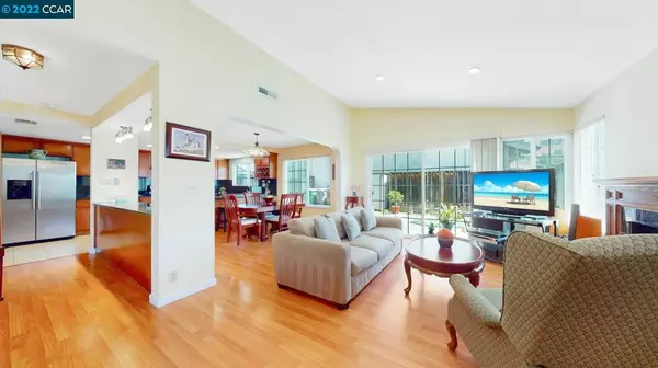San Leandro, CA 94578,14994 Portofino Cir