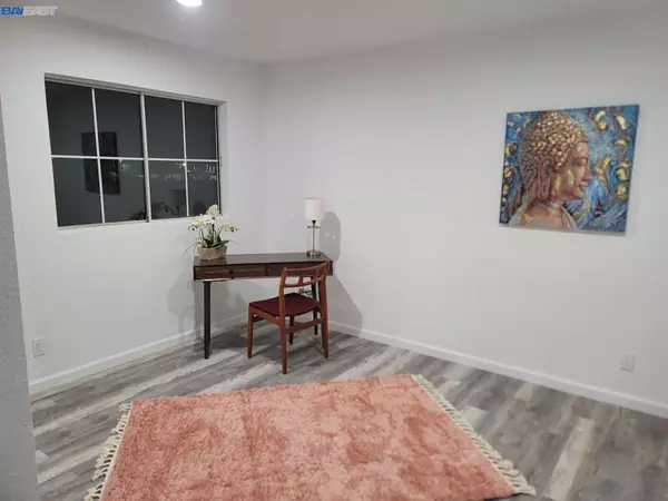 Union City, CA 94587,33037 Alicante Terrace