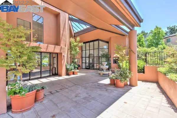 Fremont, CA 94538,39109 Guardino Dr #335