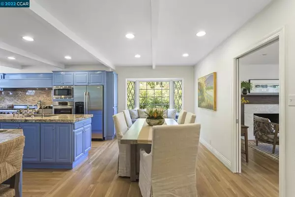 Orinda, CA 94563-2003,21 Camino Del Diablo