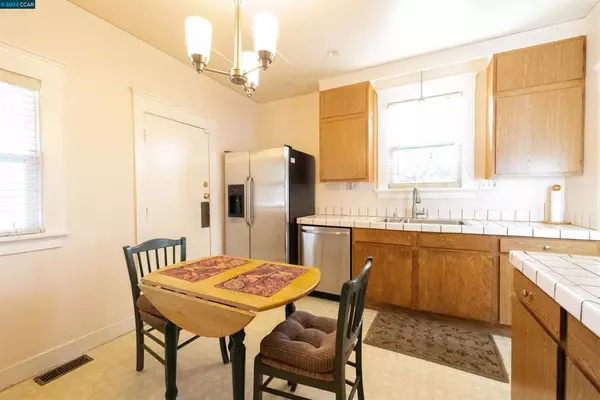 Oakland, CA 94601,3217 Deering St