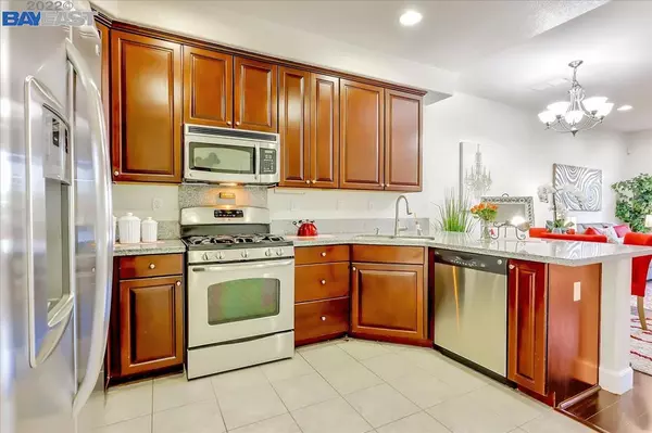 Hayward, CA 94541,3207 Madsen St