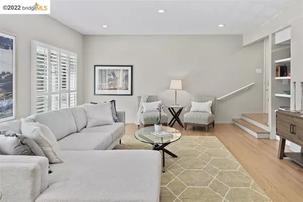 Oakland, CA 94618,82 CLAREWOOD LANE