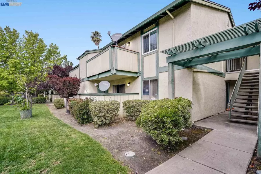 725 Auburn Pl #209, Hayward, CA 94544