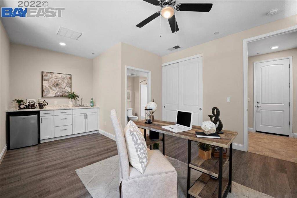 Newark, CA 94560,5857 Dolbeer Way