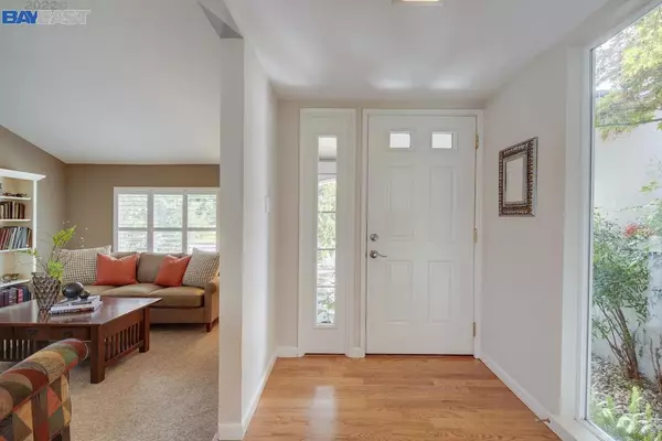 Pleasanton, CA 94566,5327 Blackbird Dr