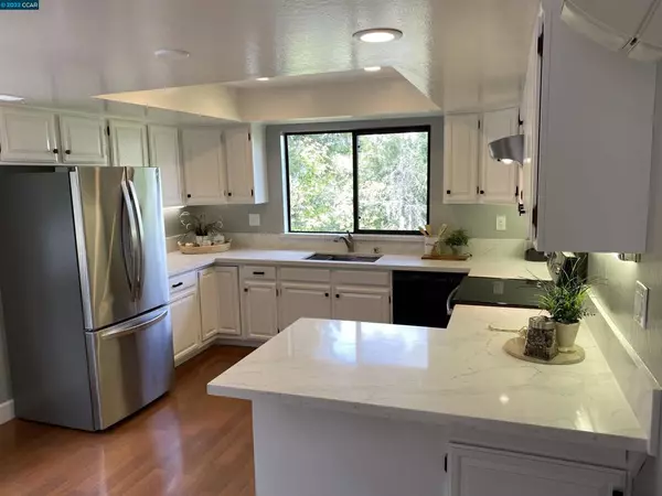 Walnut Creek, CA 94597,2542 MOCKINGBIRD HILL RD
