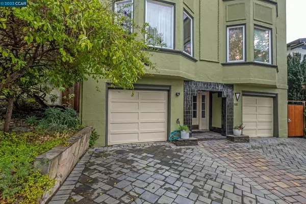 1561 Euclid Ave #3, Berkeley, CA 94708