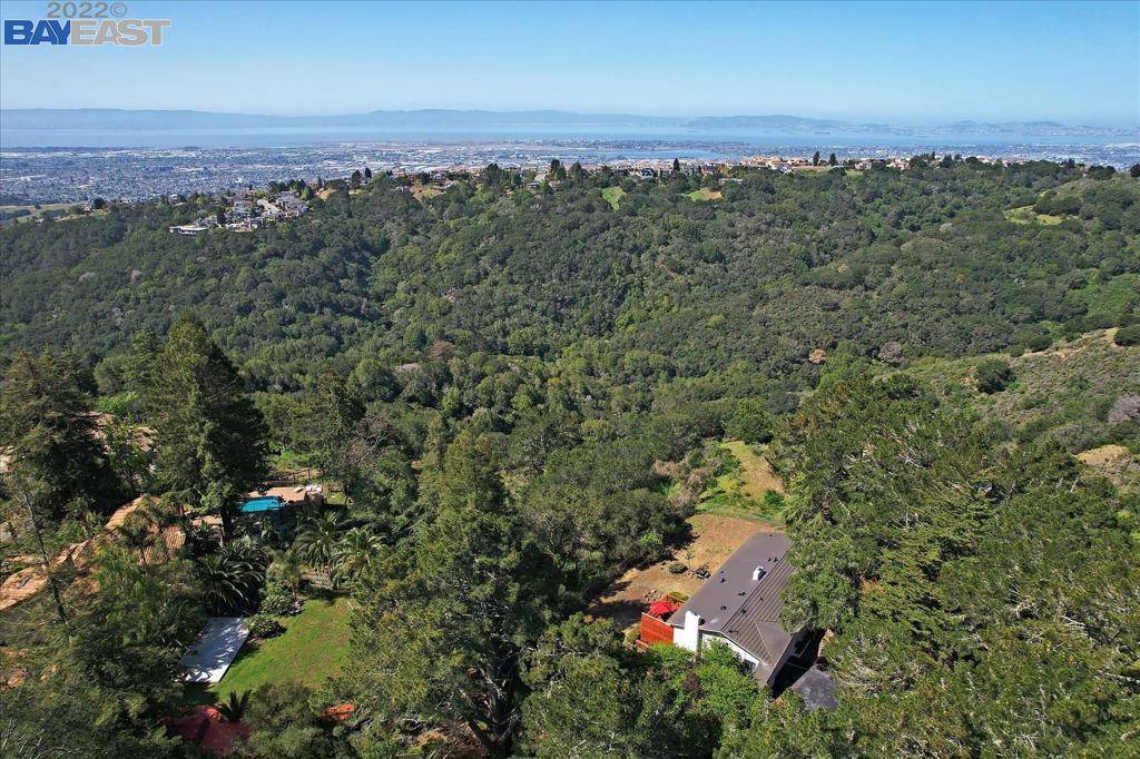 Oakland, CA 94619,13225 Skyline Blvd