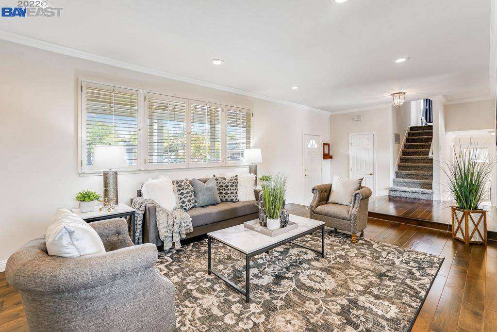 Pleasanton, CA 94588,7437 Highland Oaks Dr