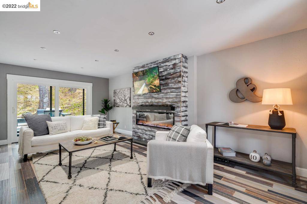 Oakland, CA 94619,5142 Parkridge Dr