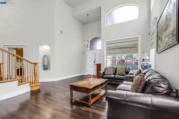 San Leandro, CA 94579,15183 Orion Road