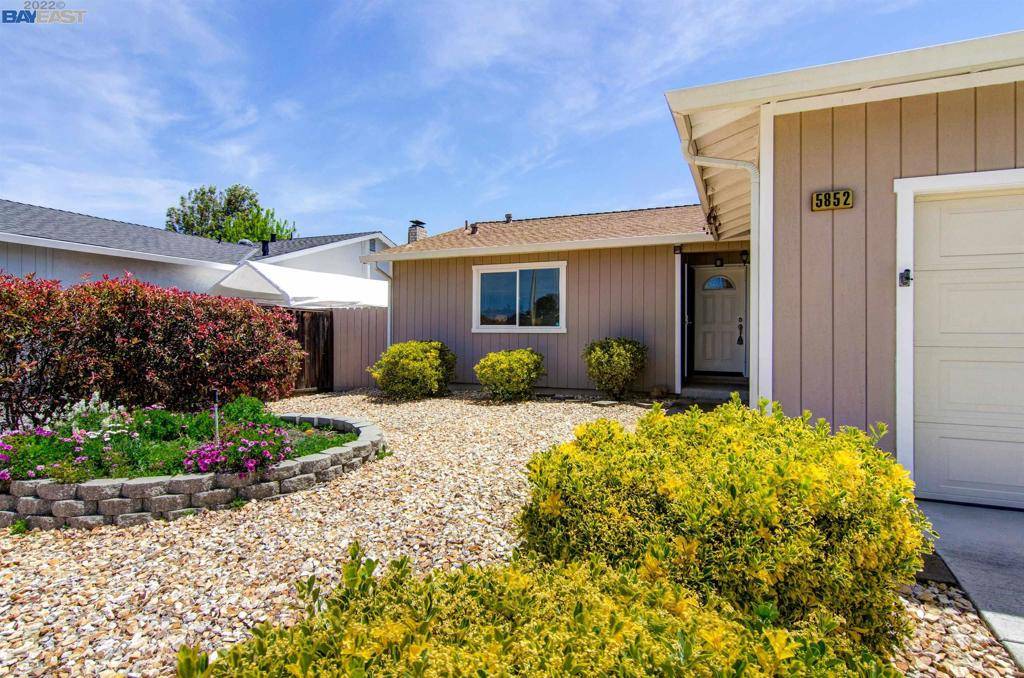 Newark, CA 94560,5852 Saint Matthew Dr