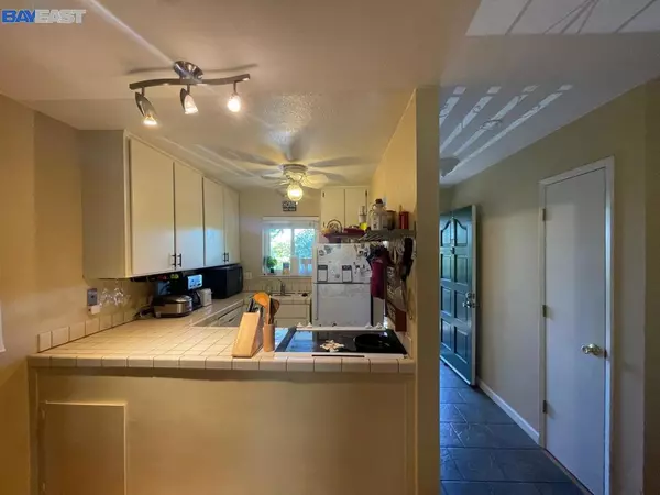 Pleasanton, CA 94566,3845 Vineyard Ave #K