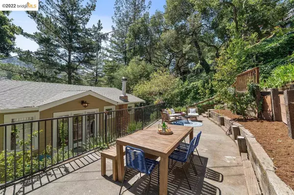 Oakland, CA 94611,5607 Merriewood Dr